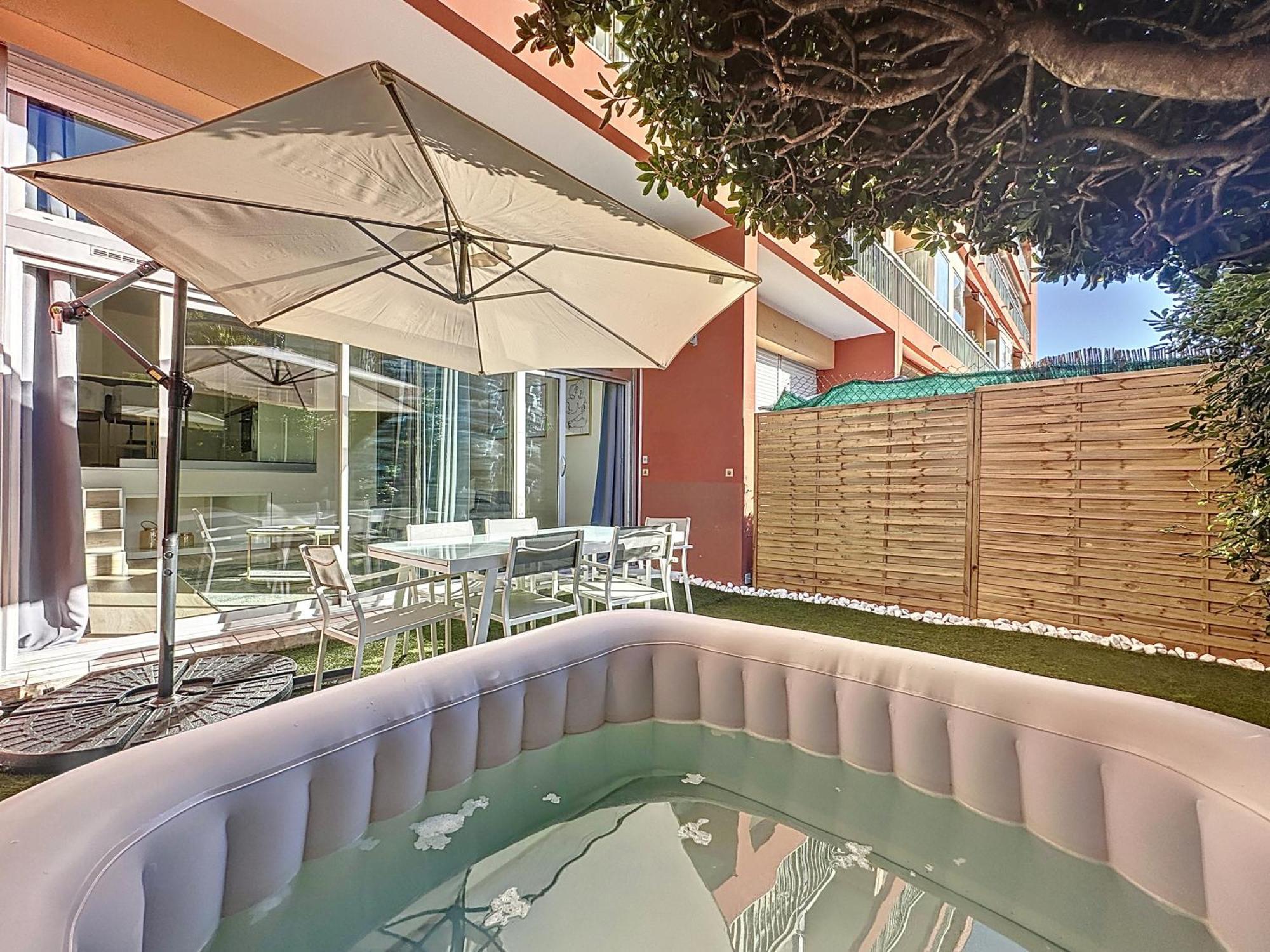 2 Pieces - Parking - Jacuzzi - Food & Drink - Love Mentone Esterno foto